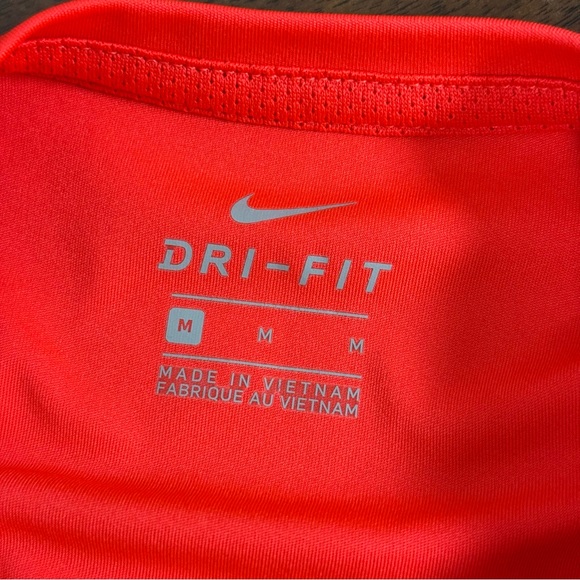 Nike Dri-FIT Long Sleeve Red/Orange Athletic Top – Size M - Picture 5 of 8